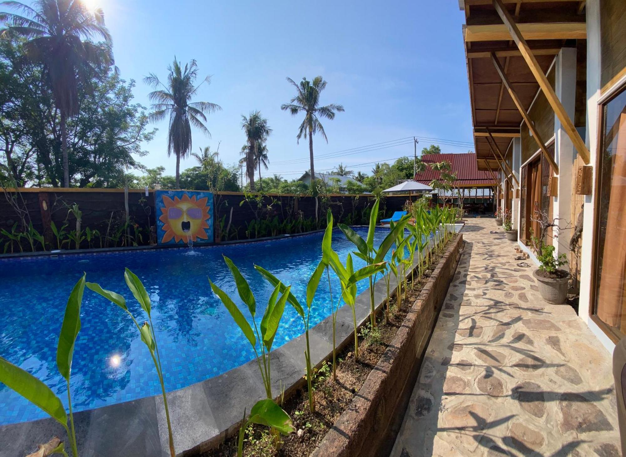 Sun Resort Gili Trawangan Exterior photo