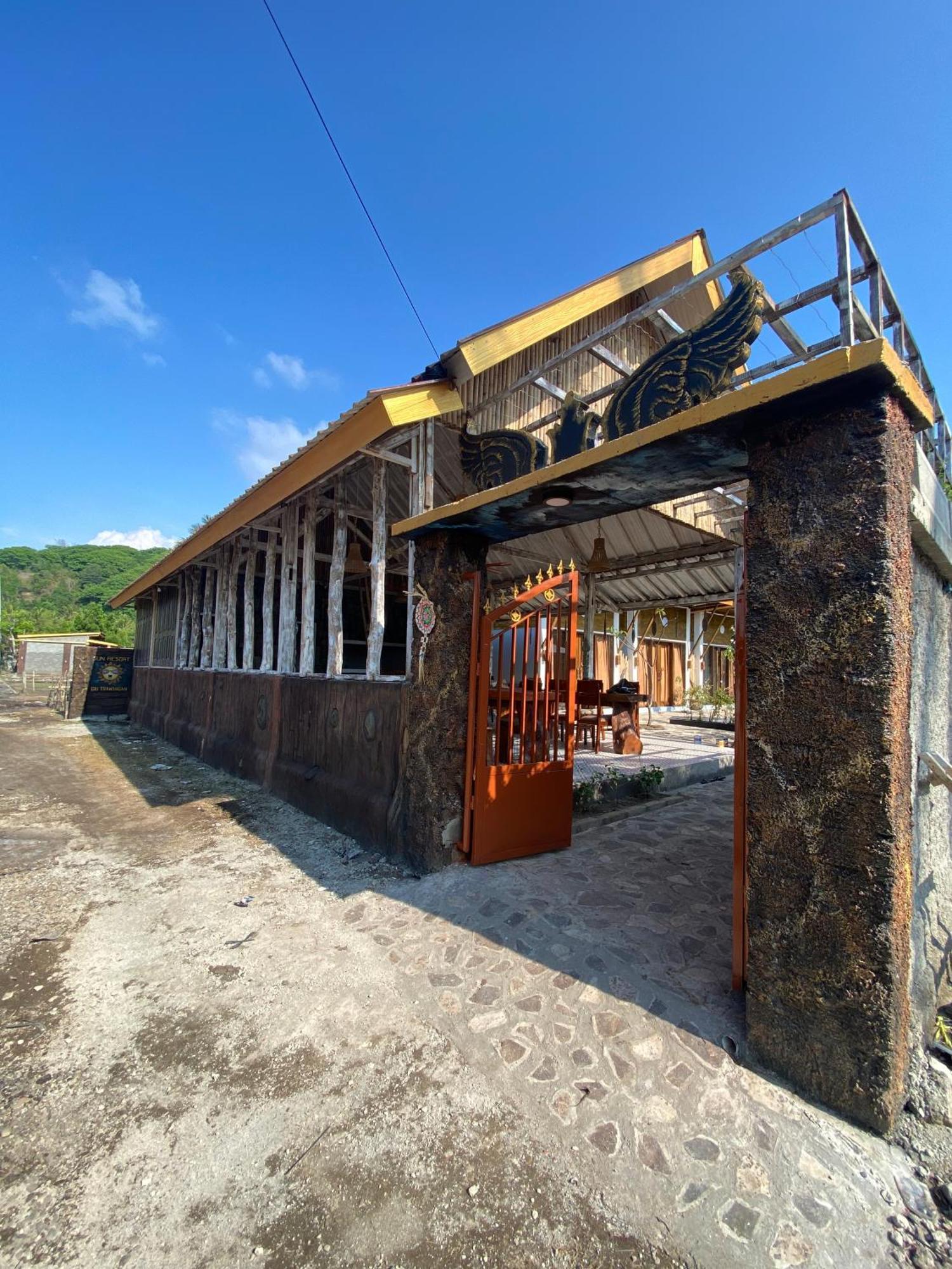 Sun Resort Gili Trawangan Exterior photo
